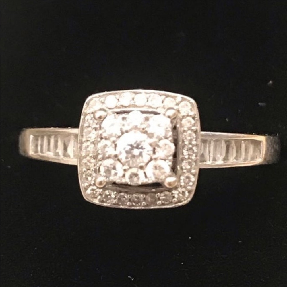 Lovemark 10k white Gold & Diamond Ring